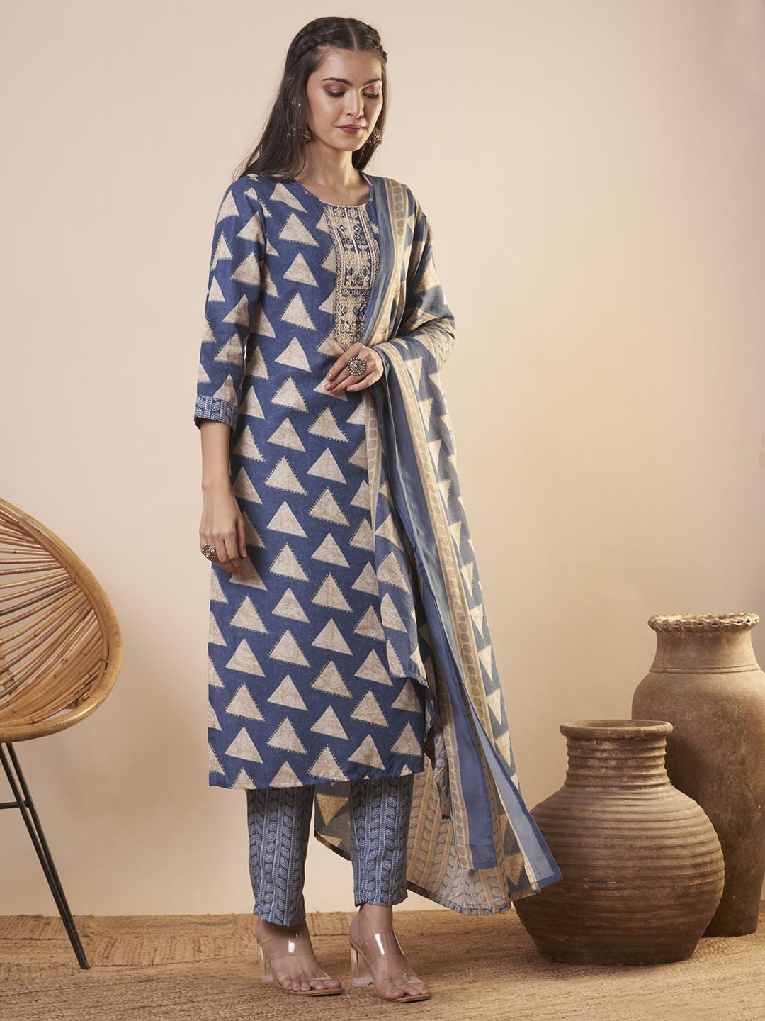 

FASHOR Women Printed Regular Pure Cotton Kurta with Trousers & With Dupatta, Blue