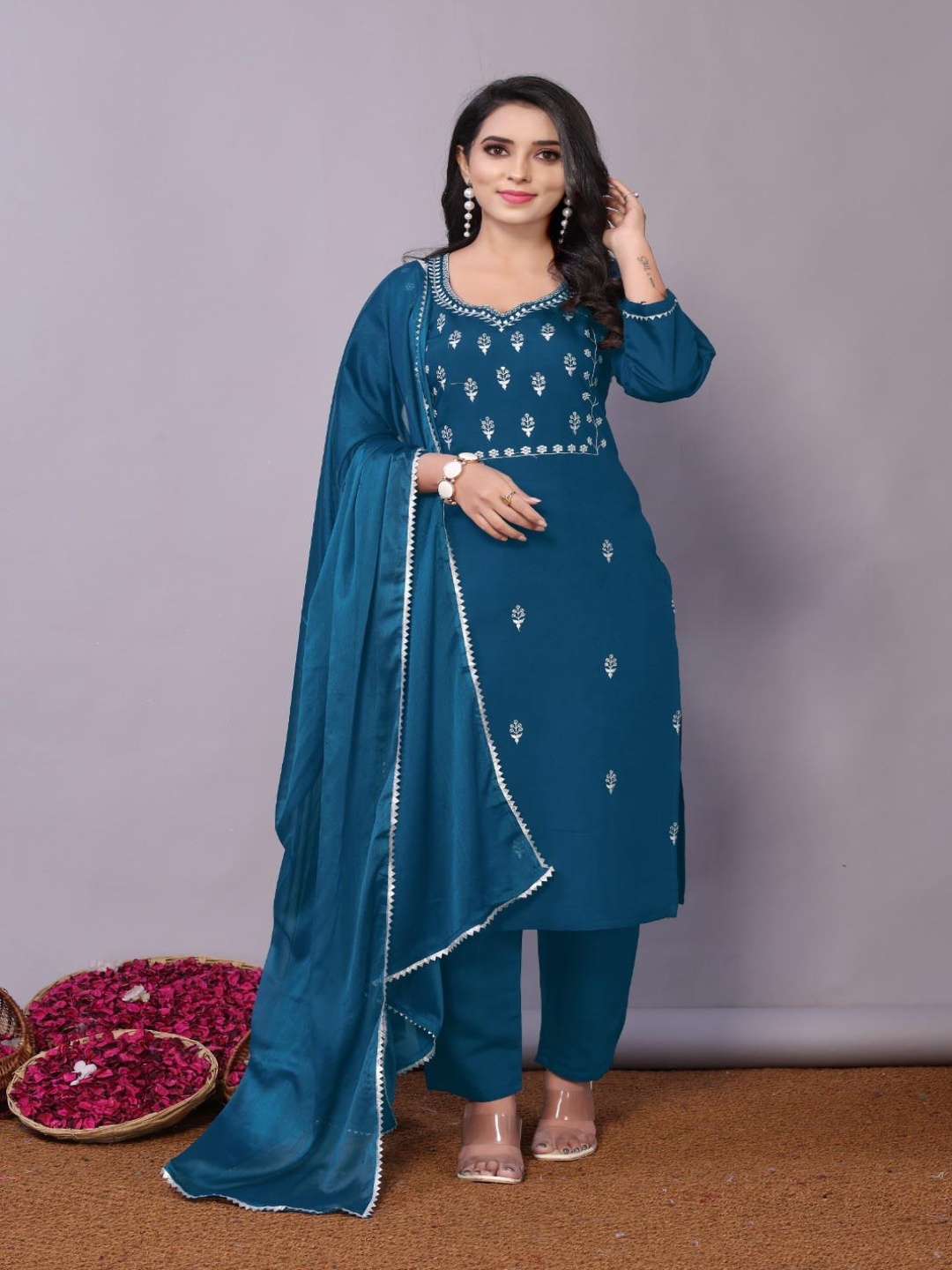 

Growdamy Women Ethnic Motifs Embroidered Regular Thread Work Kurta with Trousers & With Dupatta, Teal