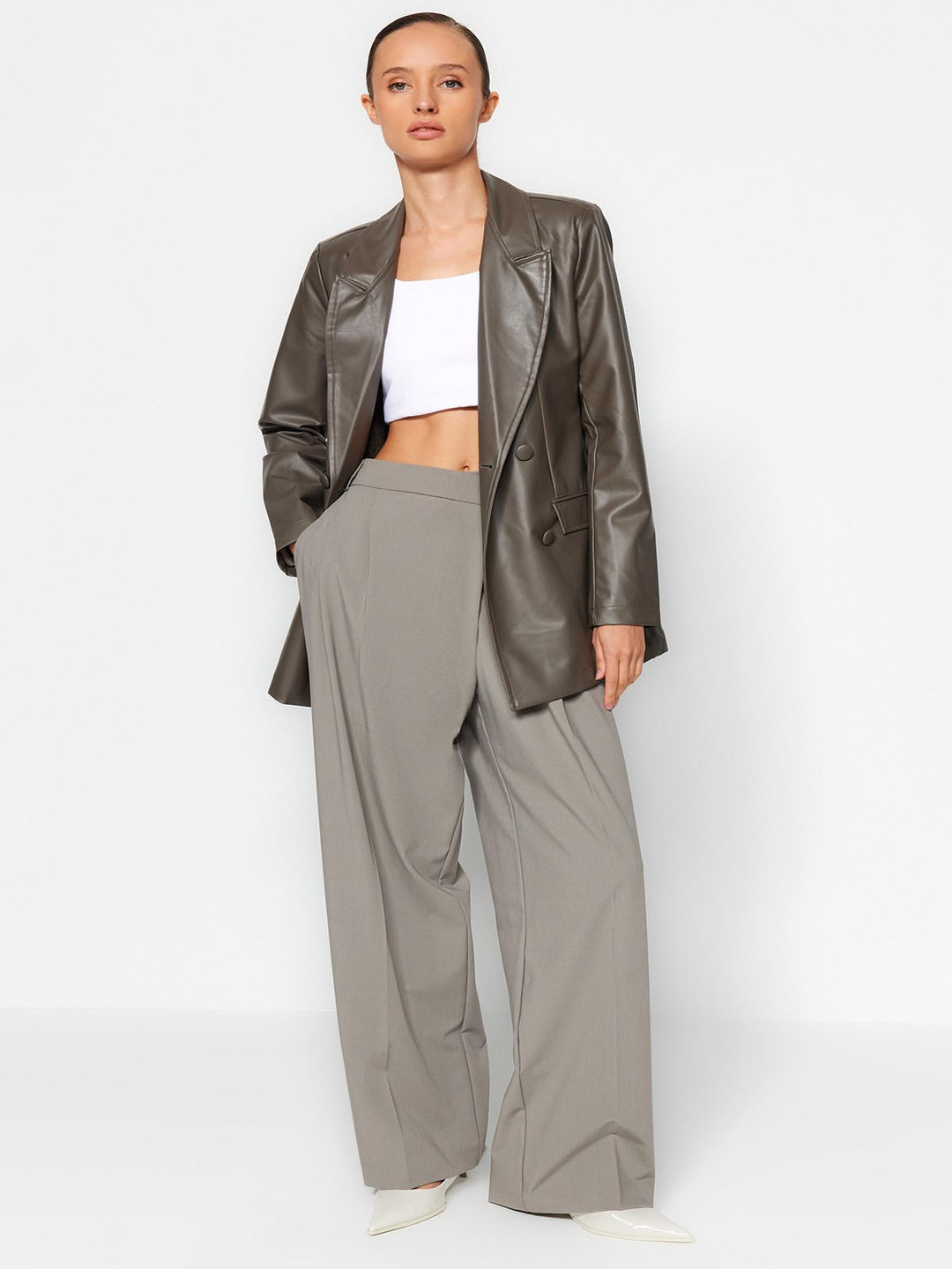 

Trendyol Women Lapel Collar Solid Casual Tailored Jacket, Brown