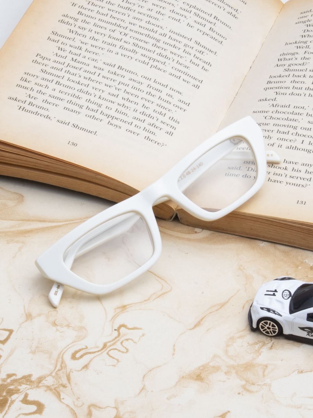 

Ted Smith Women White Cateye Premium Acetate Frames