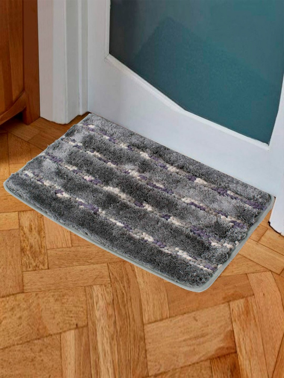 

HOKIPO Grey & White Self Design Patterned 2800 GSM Microfibre Anti-Skid Bath Rug