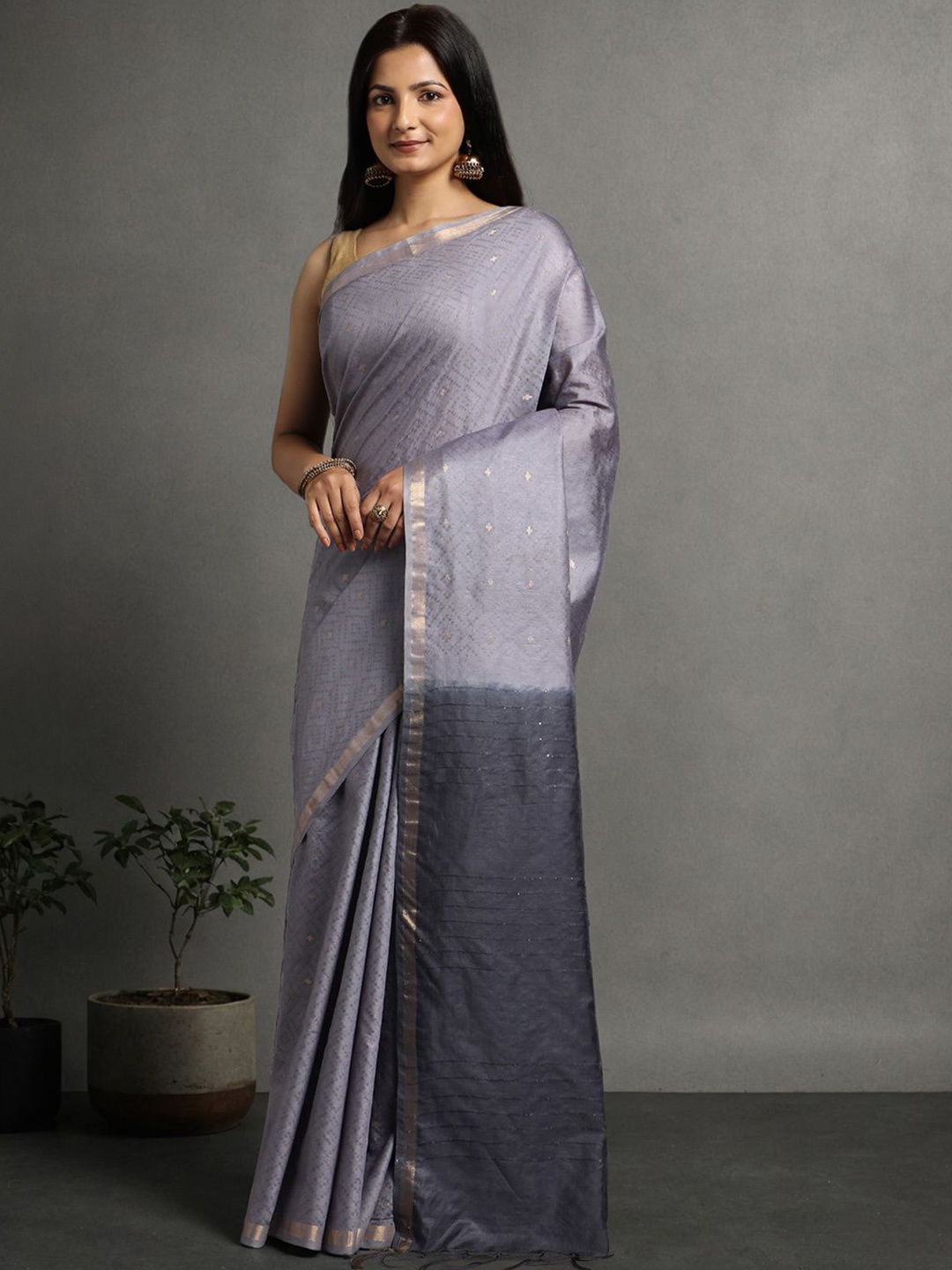 

Suha Woven Design Zari Bhagalpuri Saree, Grey