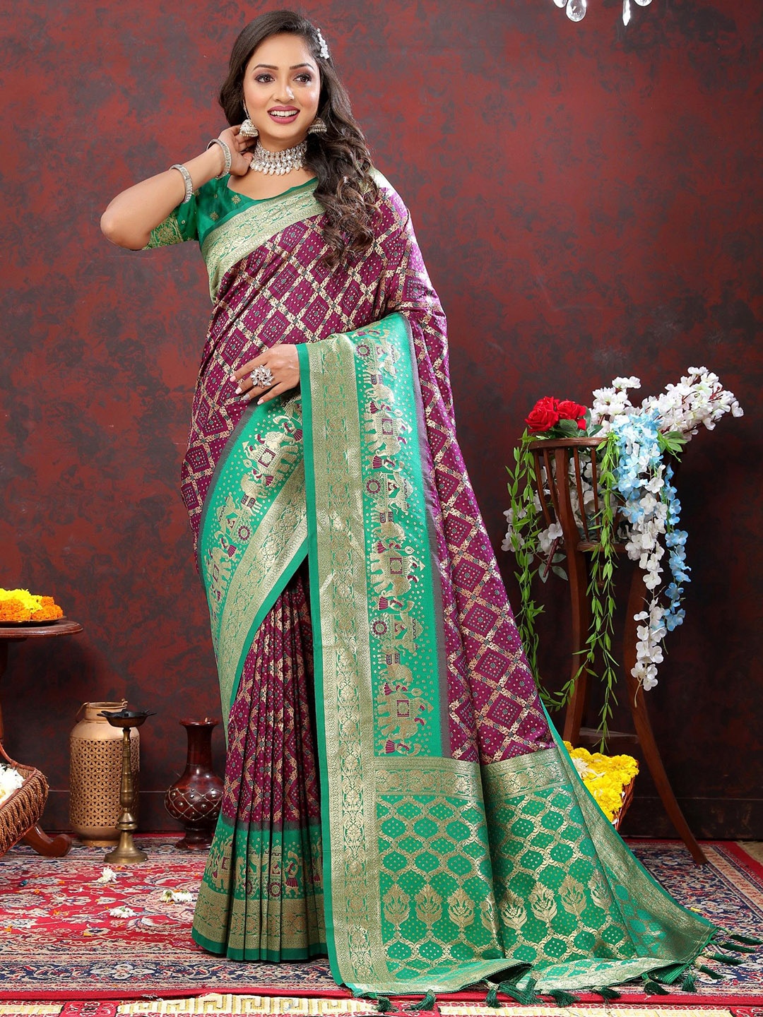 

LeeliPeeri Designer Ethnic Motifs Zari Silk Blend Patola Saree, Purple