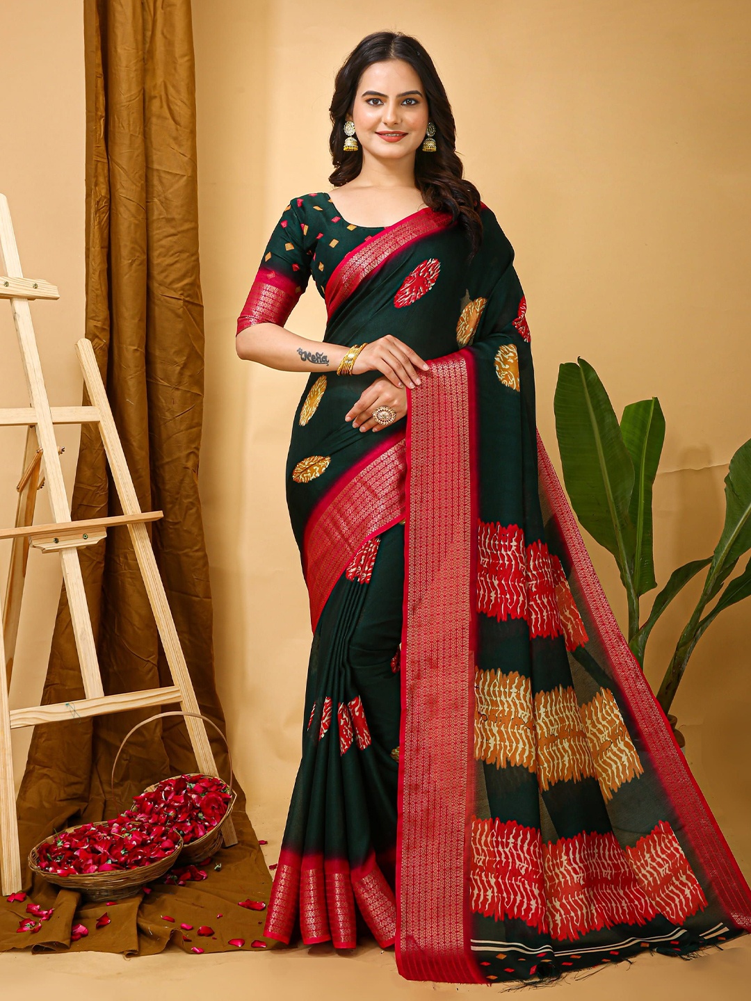 

KAYOMMI Floral Zari Banarasi Saree, Green