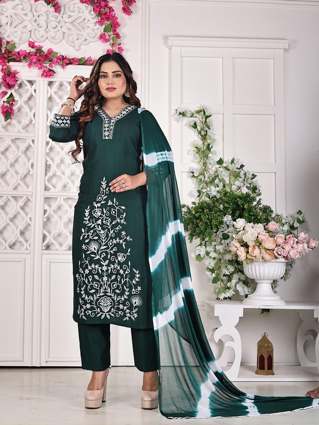 

Maheesha Women Floral Embroidered Regular Aari Work Kurta with Trousers & With Dupatta, Green