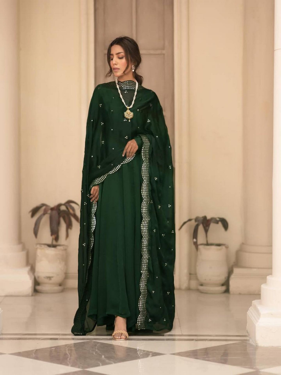 

mimi design Women Regular Kurta with Dhoti Pants & With Dupatta, Green