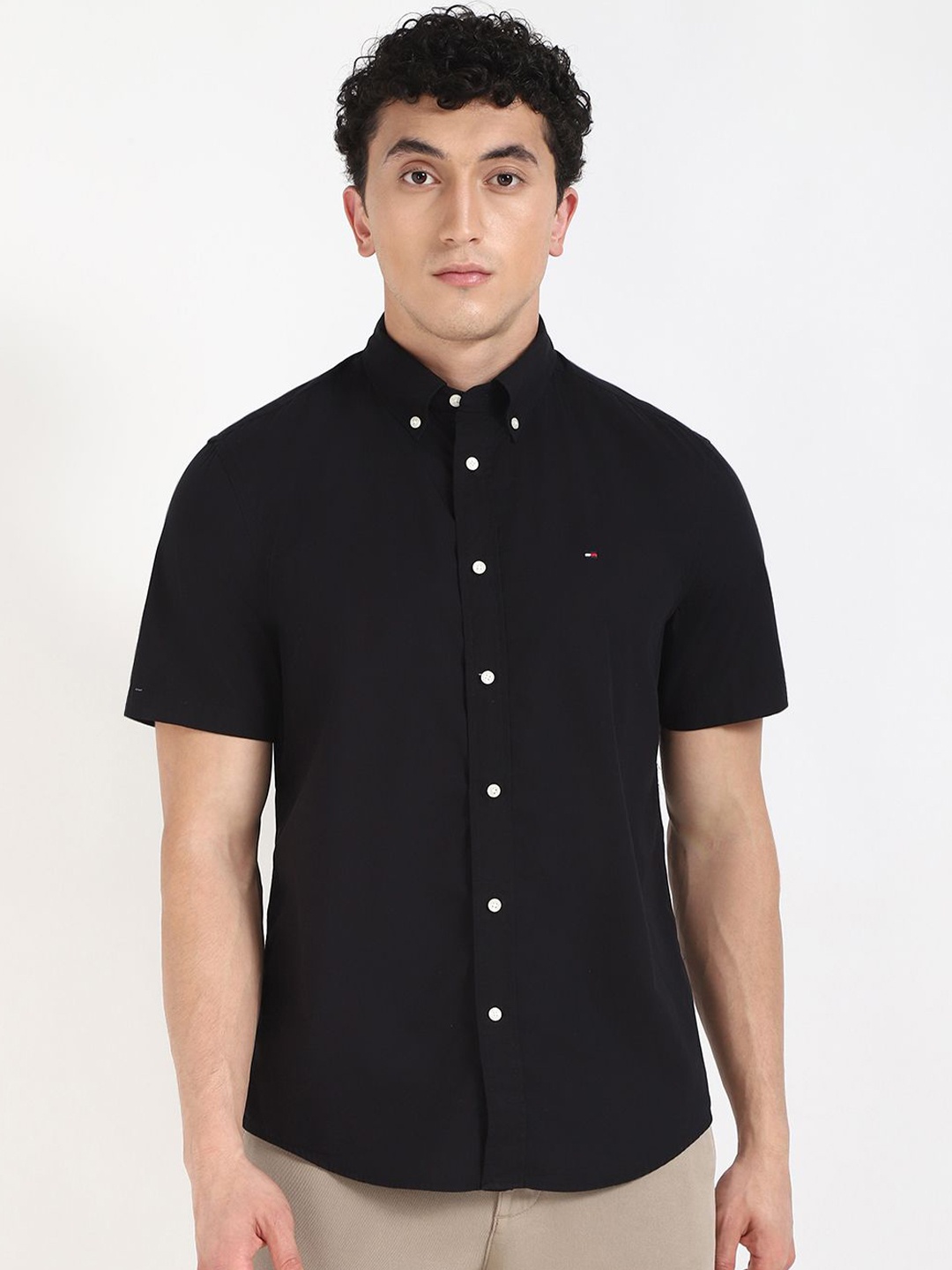 

Tommy Hilfiger Men Classic Opaque Casual Shirt, Black