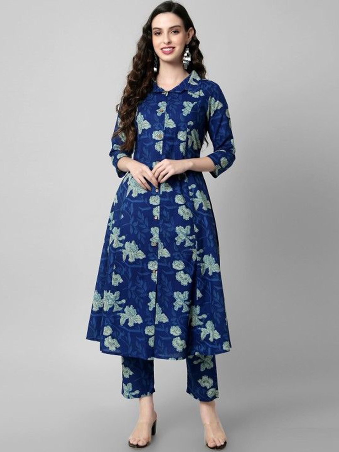 

Badthunia Fab Floral Printed Shirt Collar A-Line Kurta With Trousers, Blue