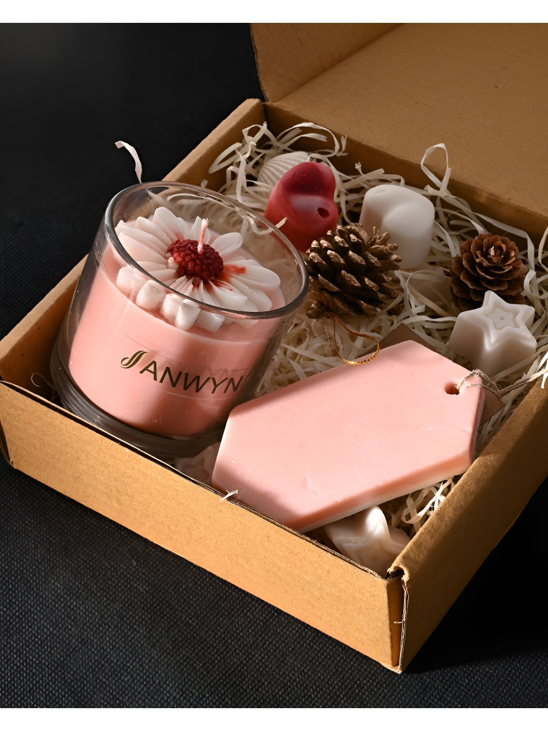 

ANWYN Peach-Coloured & Red 1 pieces Jar Candle