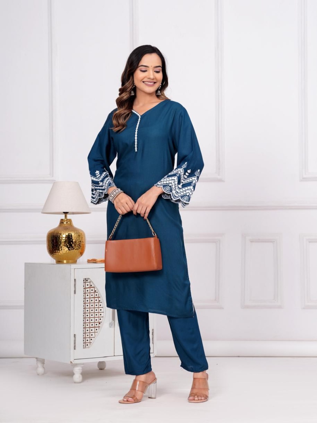 

ETHNIC VILLAA Floral Embroidered Flared Sleeves Mirror Work Straight Kurta With Trousers, Teal