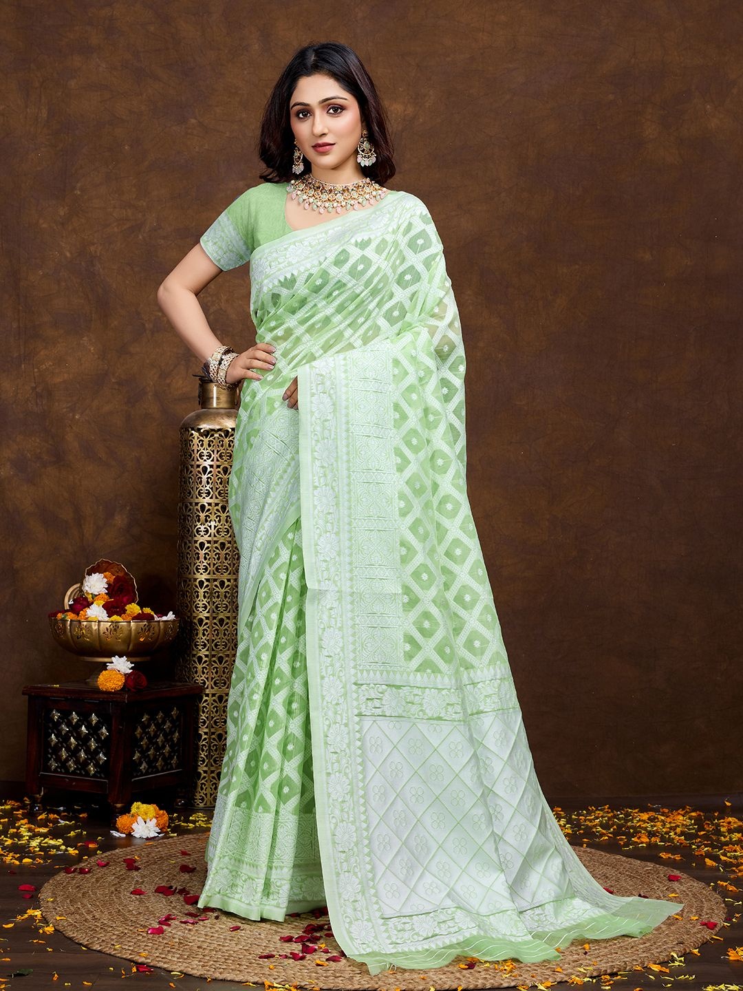 

NIWAA Woven Design Chanderi Saree, Green