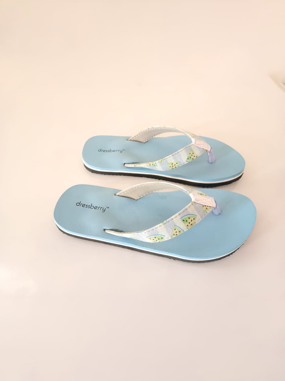 

DressBerry Women Printed Rubber Thong Flip-Flops, Turquoise blue