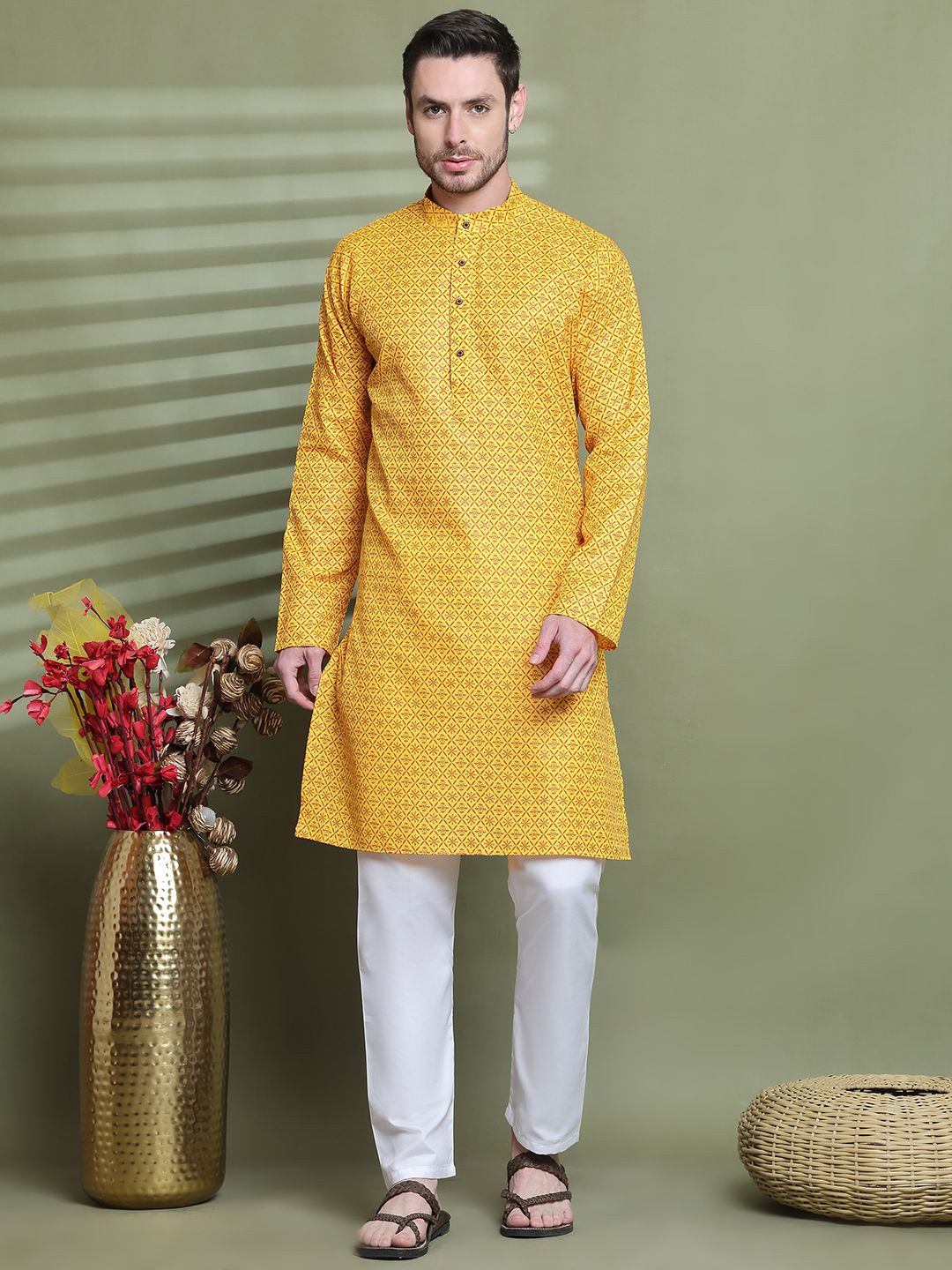 

Armaan Ethnic Men Printed Regular Kurta with Pyjamas, Yellow