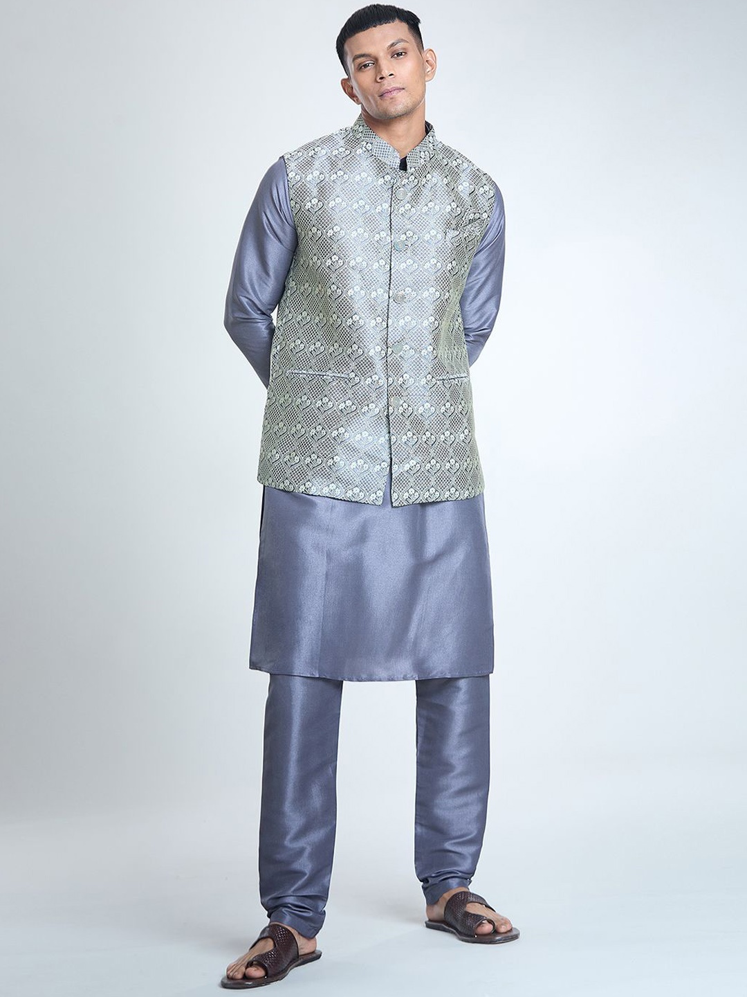 

Aryavir Malhotra Men Regular Kurta with Churidar, Grey