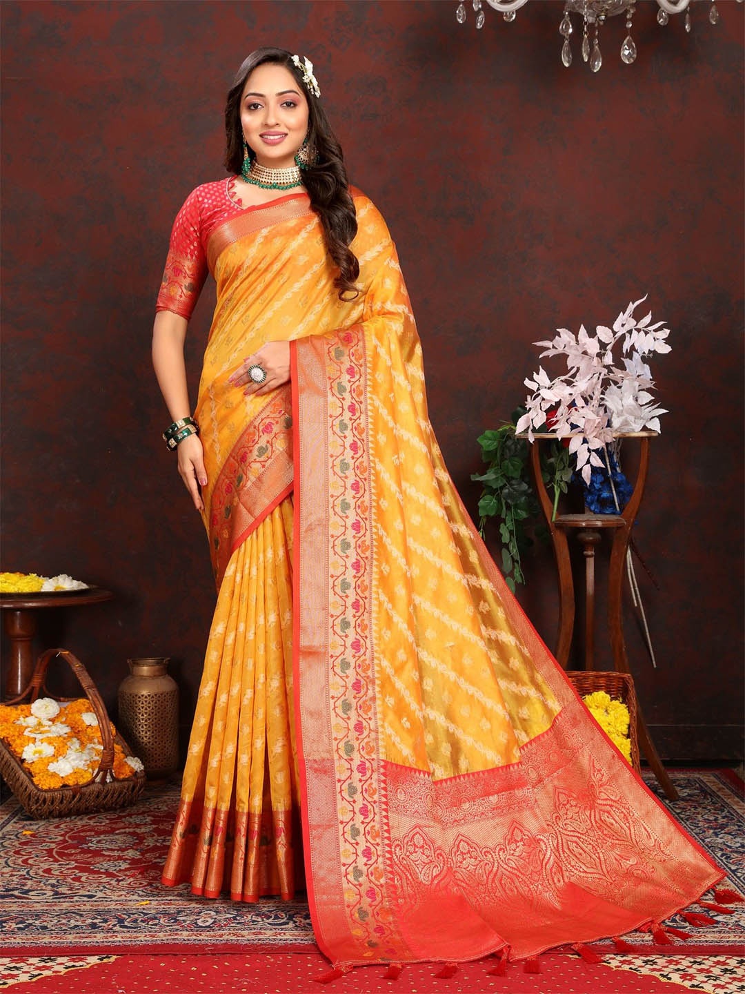 

LeeliPeeri Designer Woven Design Zari Paithani Saree, Yellow