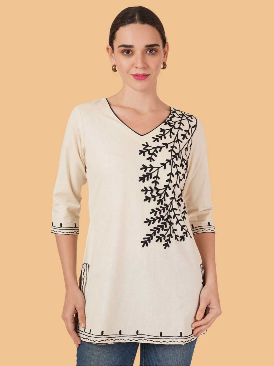 

Brownverse Women Embroidered Flared Sleeves Gotta Patti Khadi Kurta, Off white