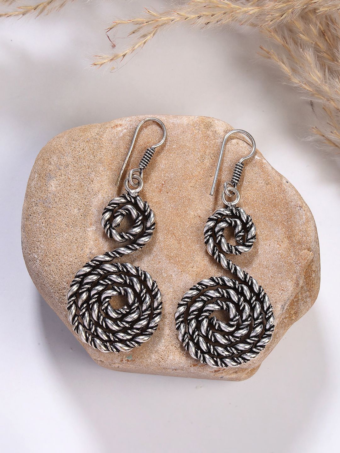 

VESTIDO MODAS Copper Plated Contemporary Shaped Drop Earrings
