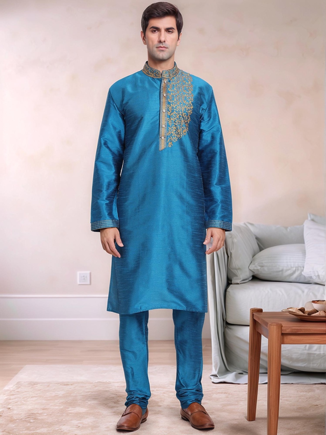 

Moda Rapido Men Embroidered Regular Kurta with Pyjamas, Turquoise blue