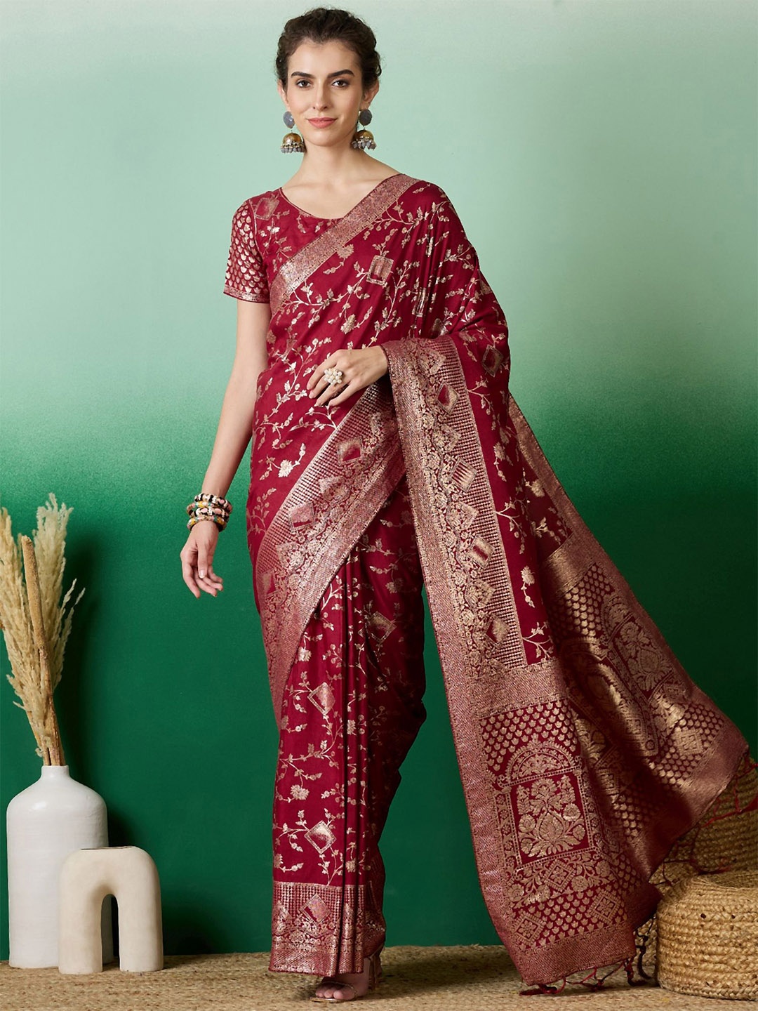 

Mitera Woven Design Zari Banarasi Saree, Maroon