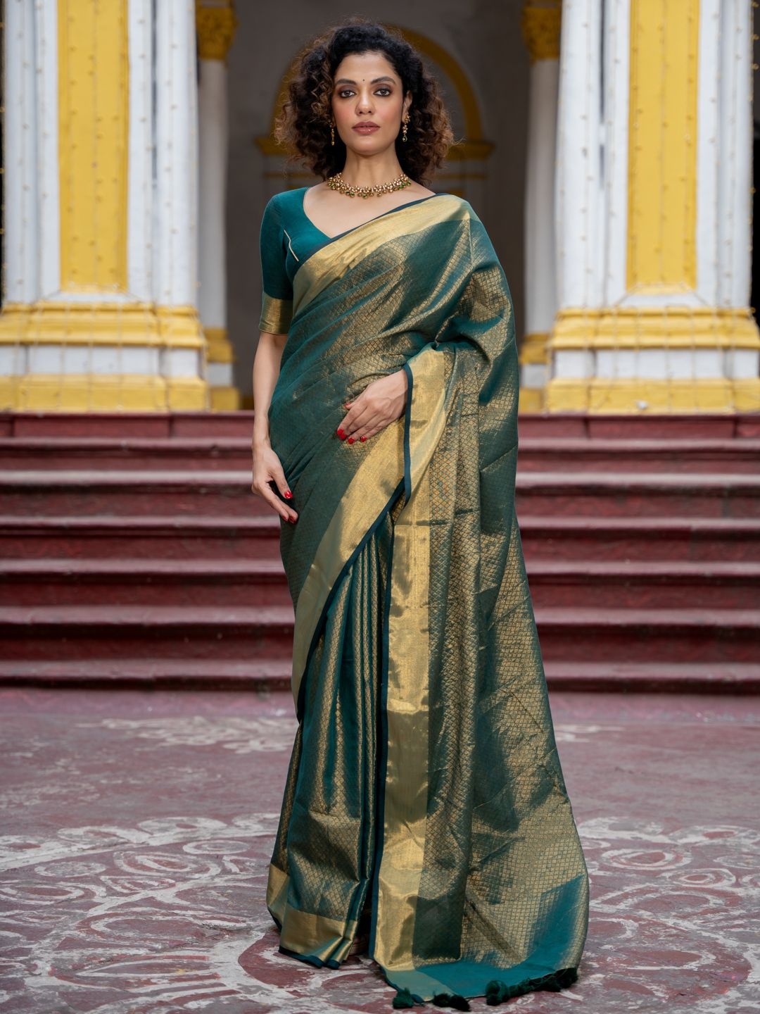 

Suta Ethnic Motifs Green Color Pure Cotton Zari Saree