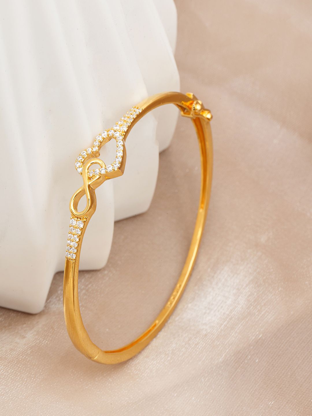 

MAIRA Women Sterling Silver Cubic Zirconia Gold-Plated Kada Bracelet