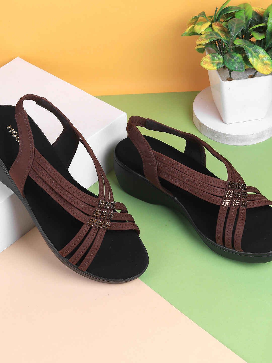

Mochi Fashion, Black
