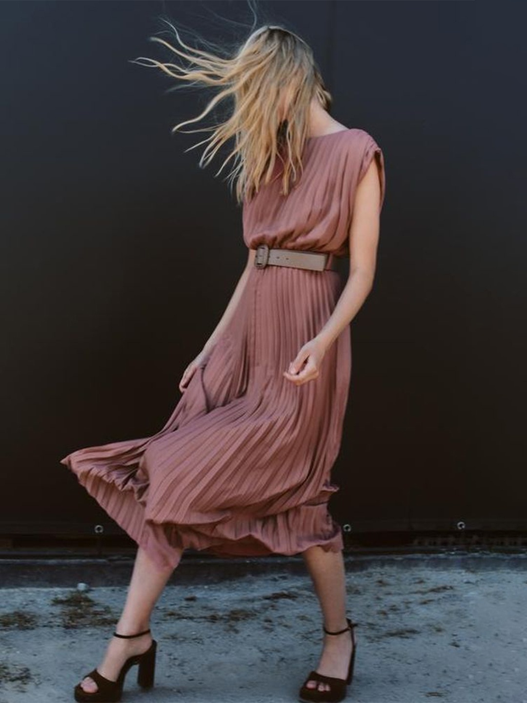 

LULU & SKY Boat Neck Cap Sleeves Pleated A-Line Midi Dress Comes with a belt, Brown