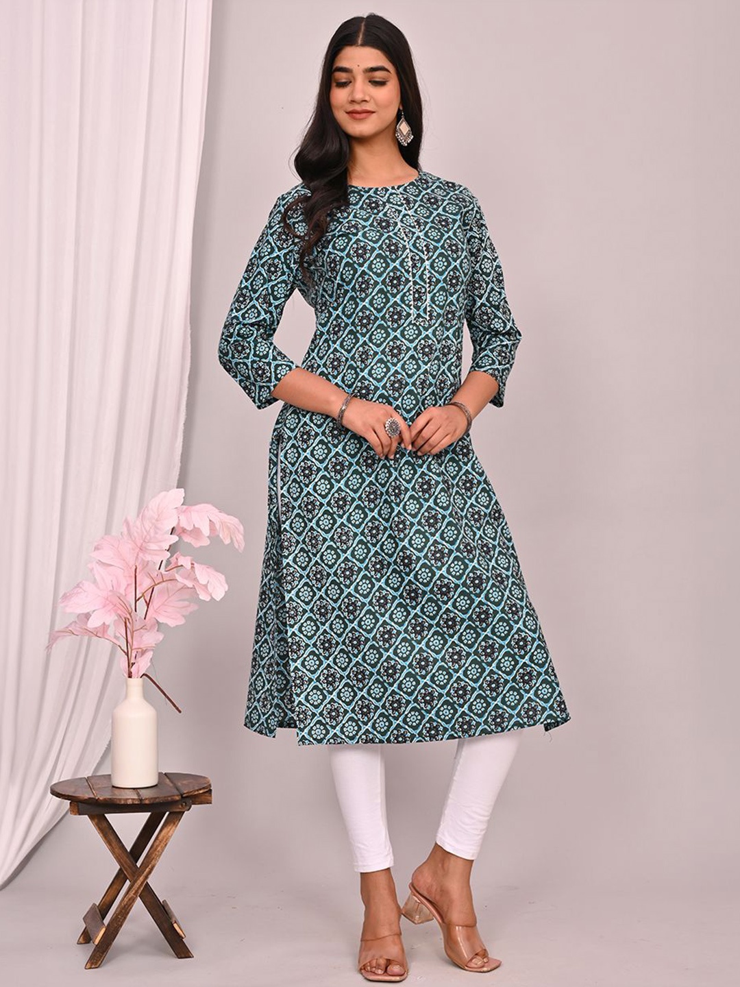 

FABRU Ethnic Motifs Printed Round Neck Pure Cotton Straight Kurta, Blue