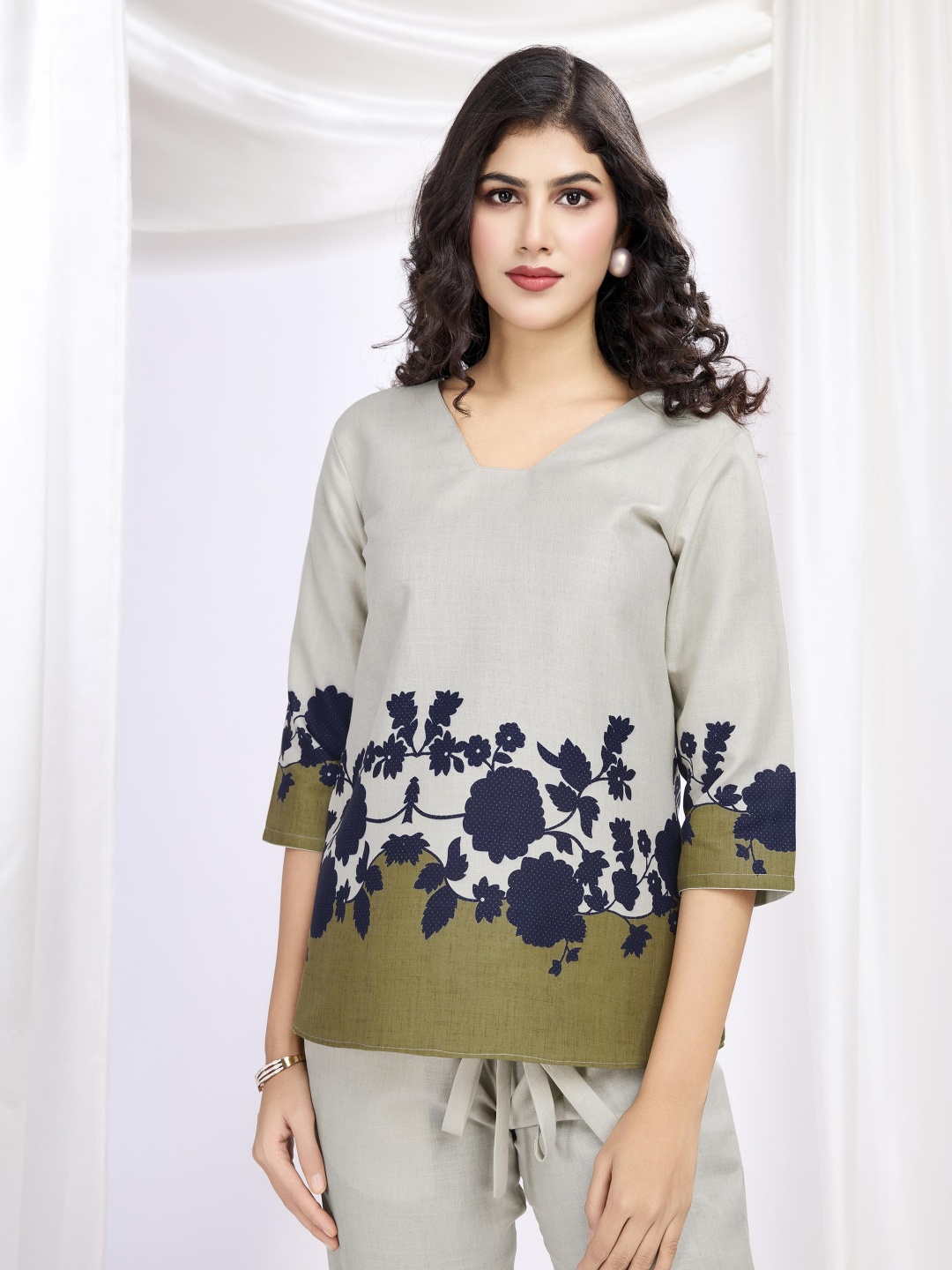 

MOJILAA Printed Top With Trouser Co-Ords, Grey