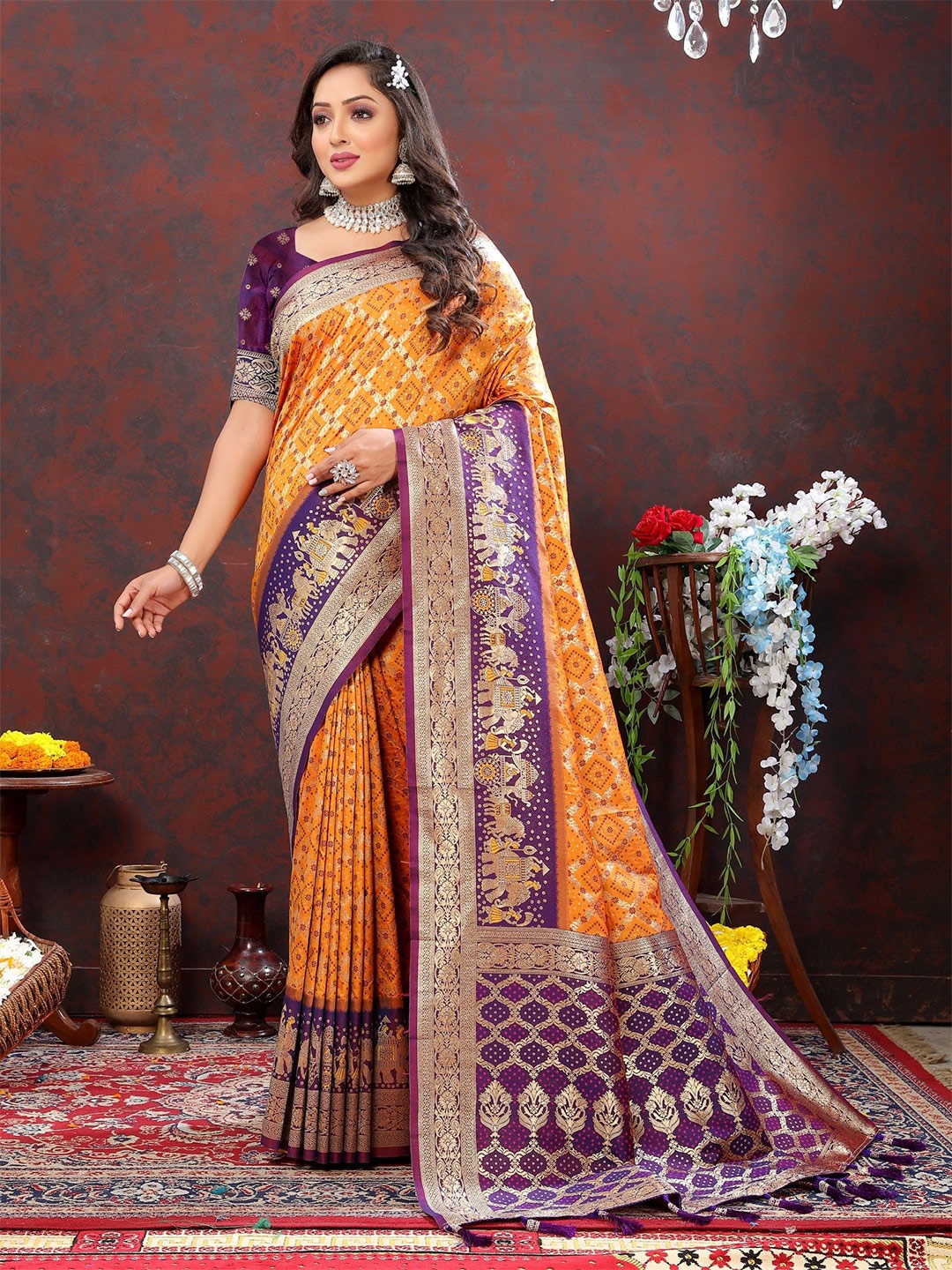 

LeeliPeeri Designer Ethnic Motifs Zari Silk Blend Patola Saree, Yellow