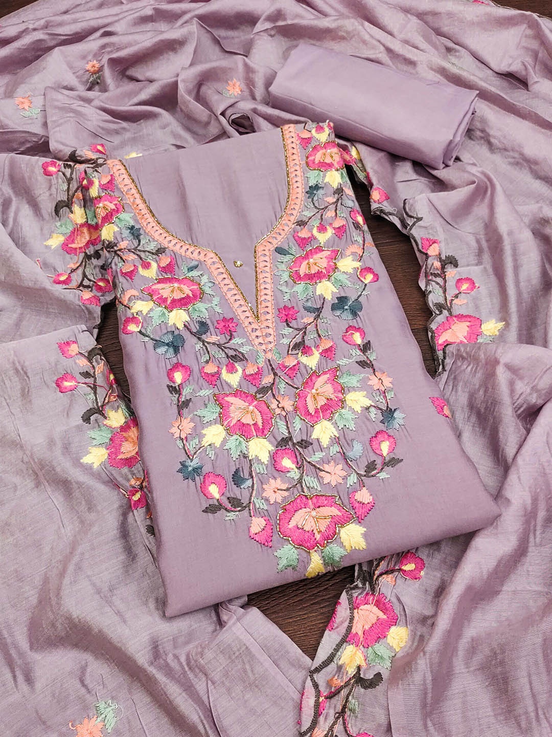 

Maroosh Floral Embroidered Beads And Stone Unstitched Dress Material, Lavender