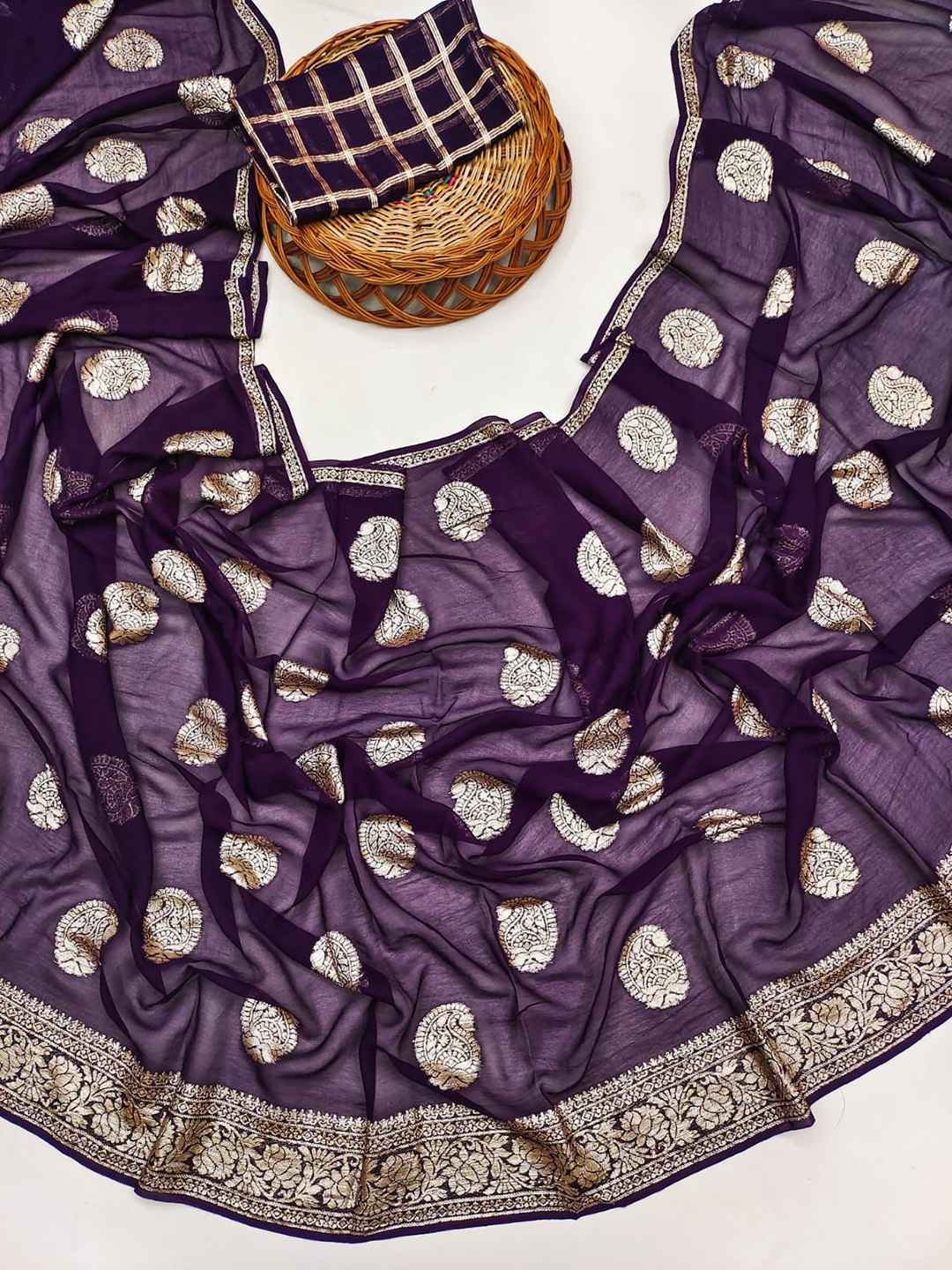 

PAYAL CREATION Ethnic Motifs Zari Pure Georgette Saree, Purple