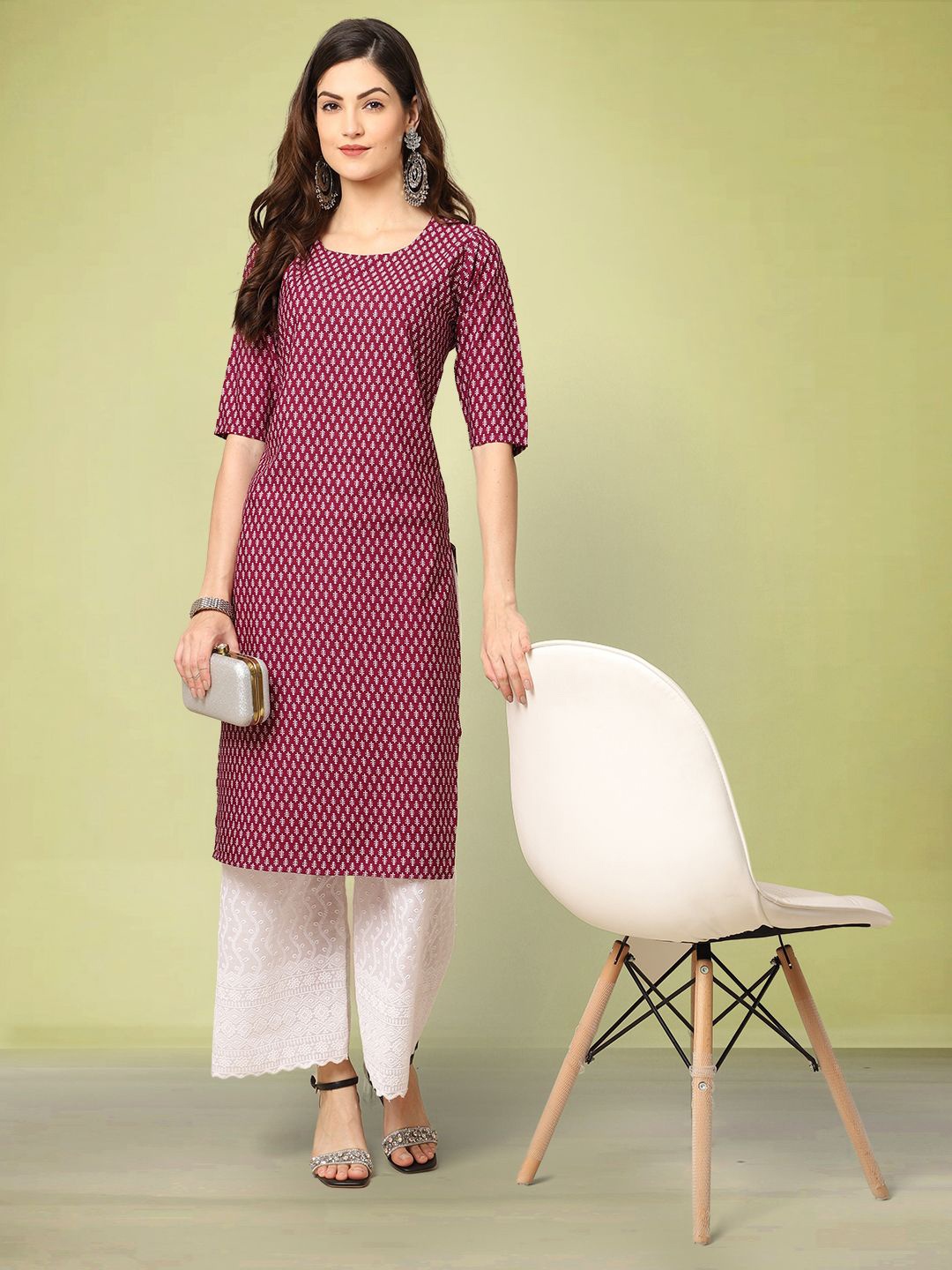 

Moda Rapido Floral Printed Round Neck Straight Kurta, Maroon