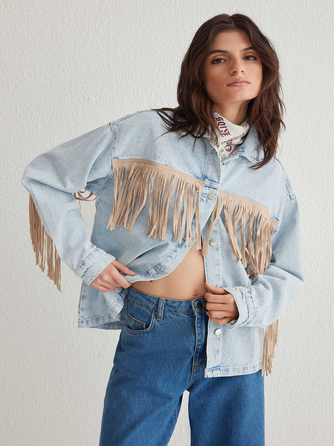 

Trendyol Women Spread Collar Solid Cotton Casual Denim Jacket, Blue