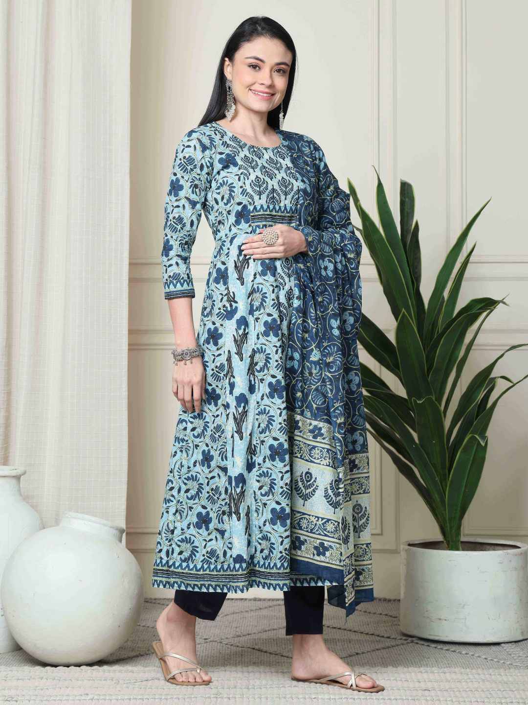 

Rajnandini Floral Printed Pure Cotton A-Line Kurta With Trousers & Dupatta, Blue