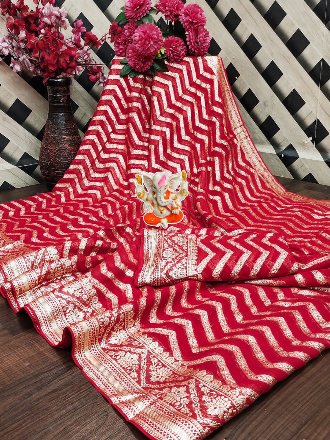 

PAYAL CREATION Striped Zari Pure Georgette Saree, Red