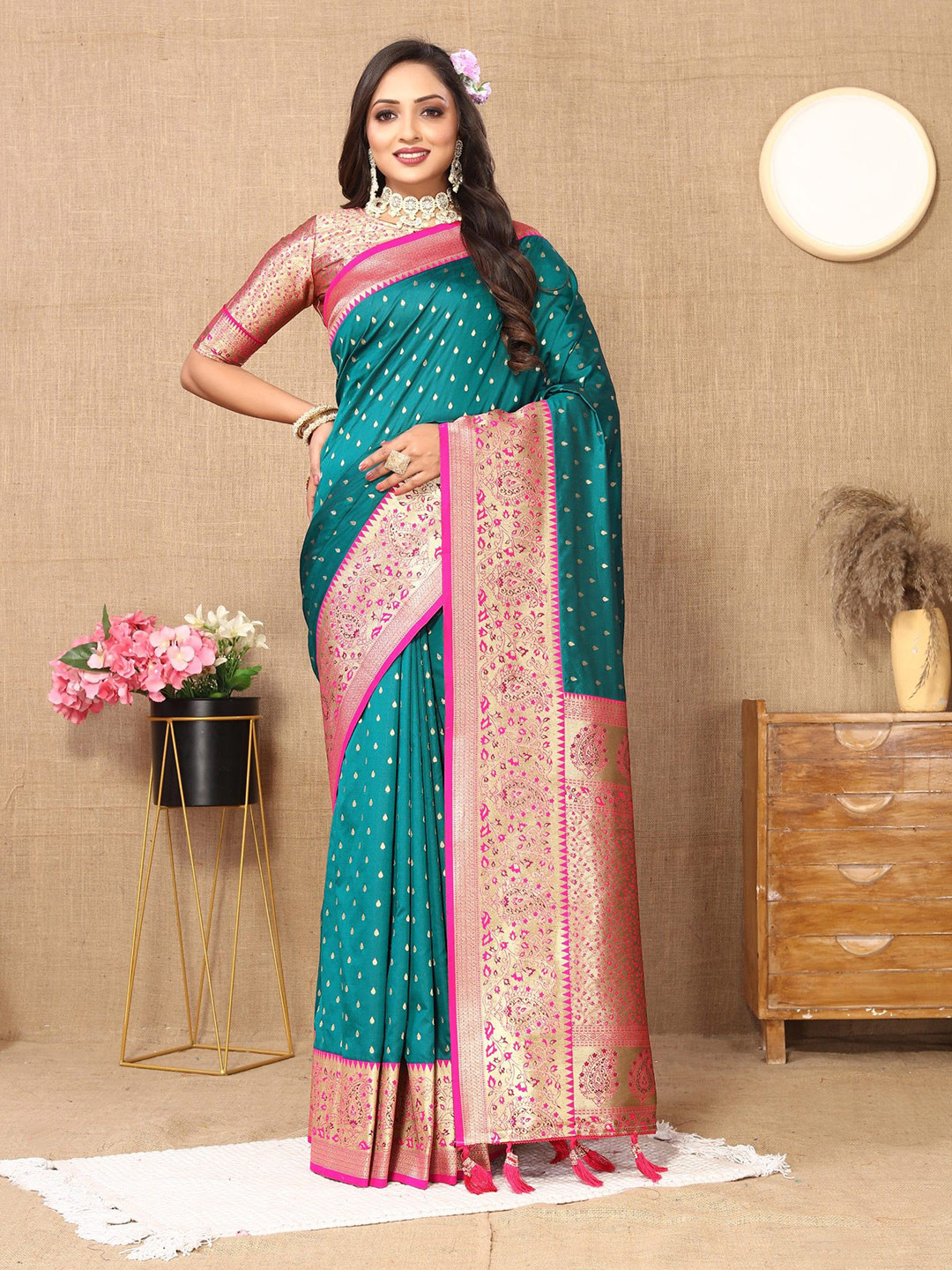 

LeeliPeeri Designer Woven Design Zari Banarasi Saree, Blue