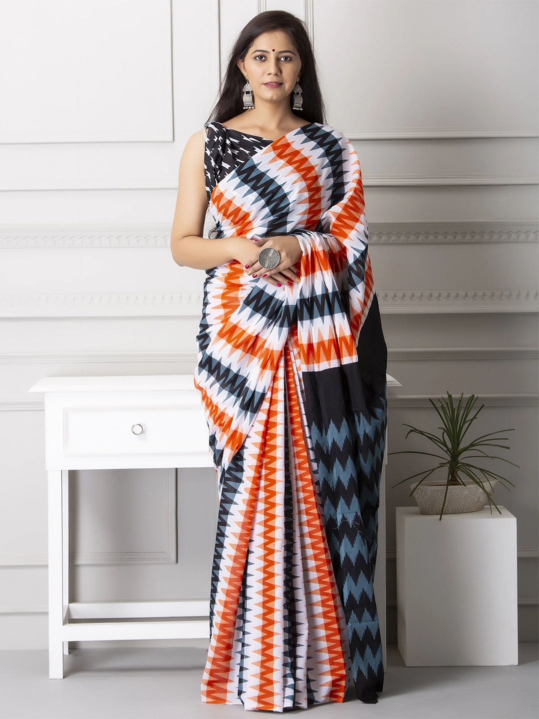 

Pinkcity Trade World Geometric Pure Cotton Block Print Saree, Orange