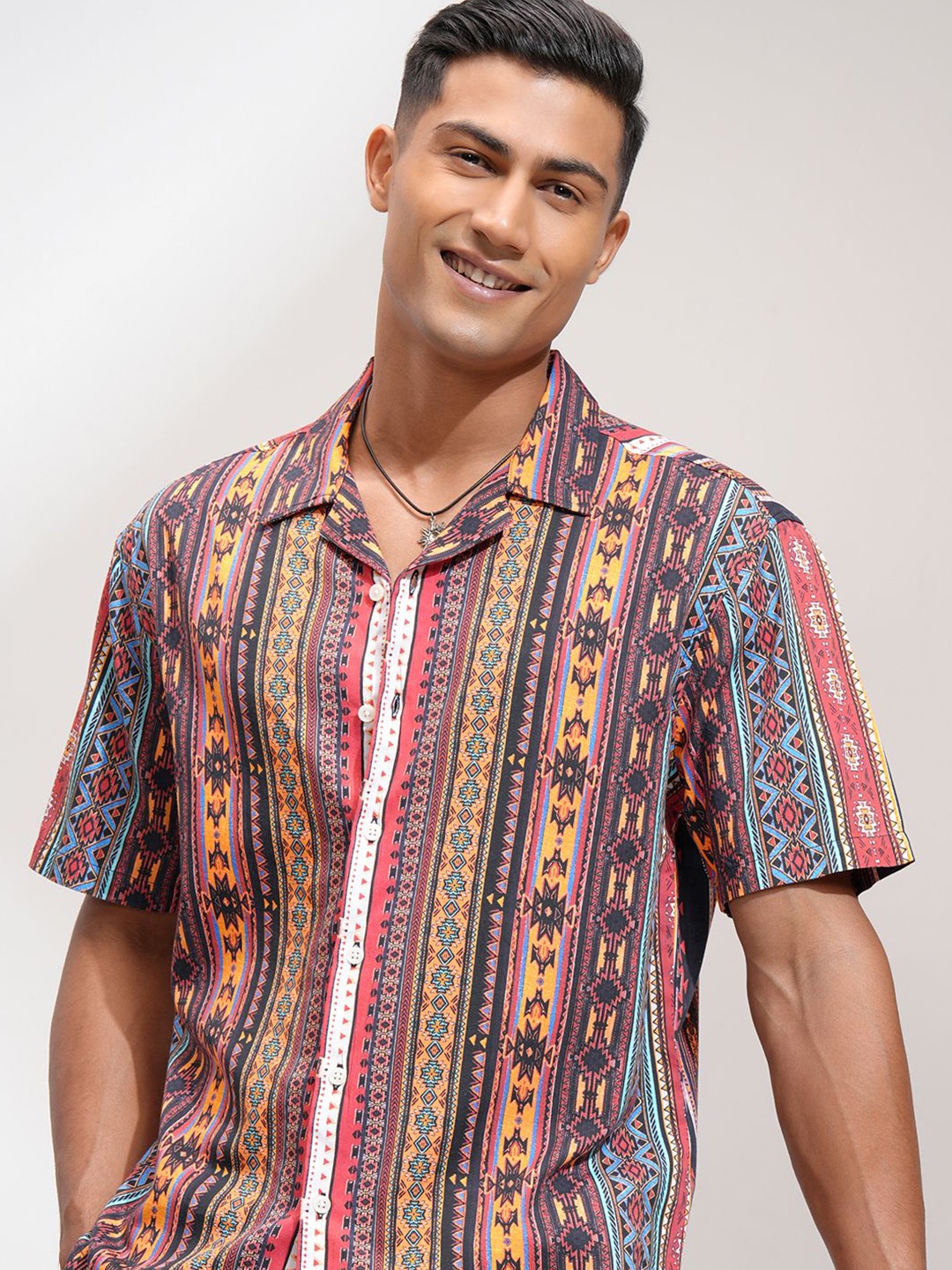 

Locomotive Men Printed Cuban Collar Relaxed Shirt, Multi