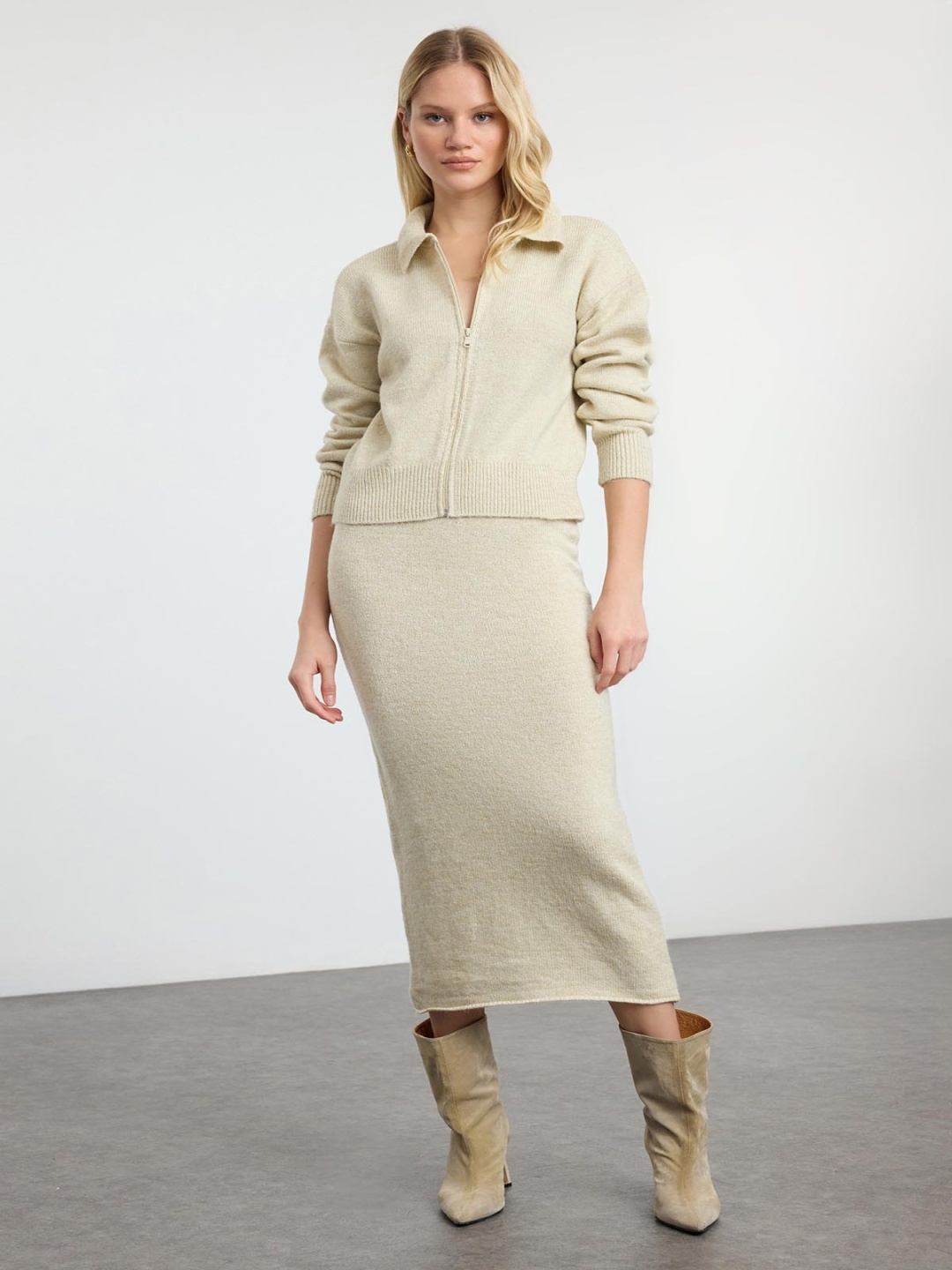 

Trendyol Shirt Collar Sweater And Midi Skirt, Cream