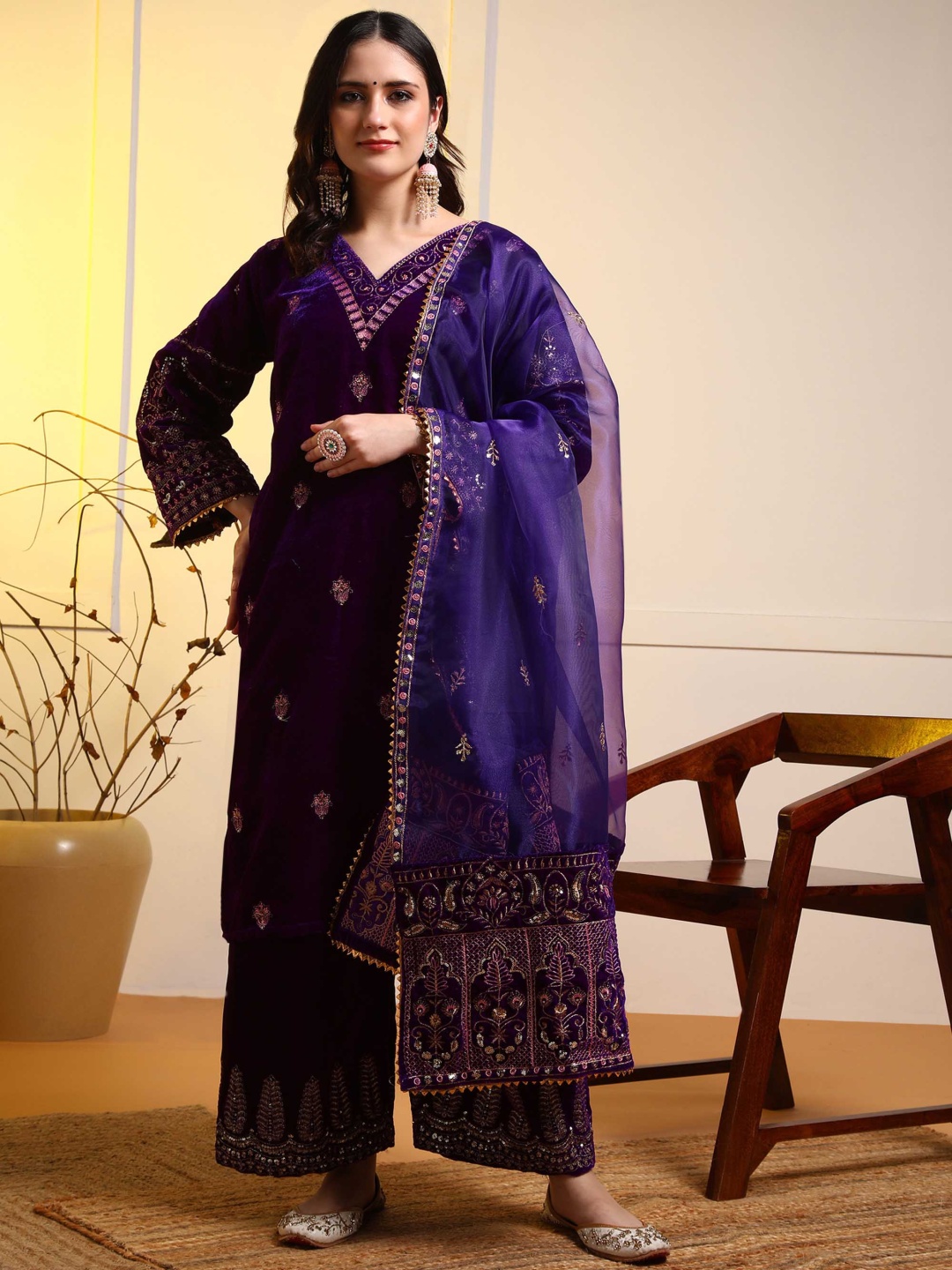 

KALINI Floral Embroidered V-Neck Sequinned Velvet Straight Kurta With Palazzos And Dupatta, Purple