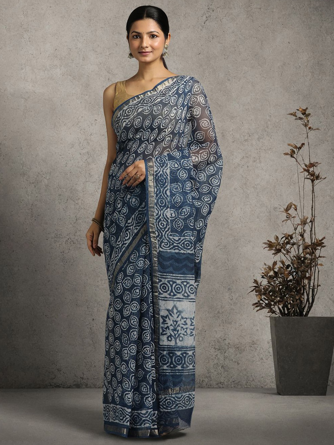

Suha Zari Pure Cotton Kota Saree, Navy blue