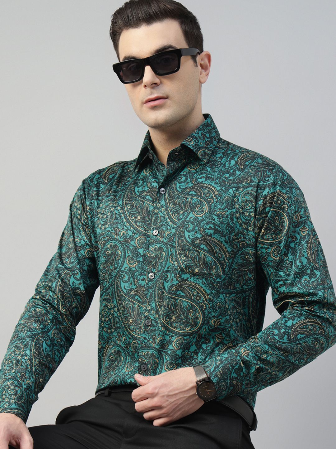 

Hancock Men Slim Fit Opaque Cotton Satin Printed Party Shirt, Green