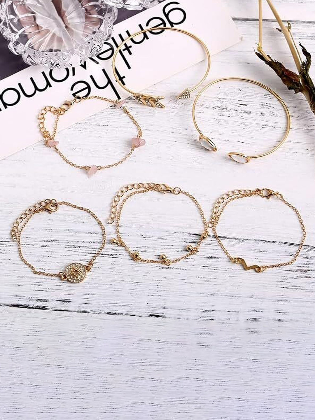 

Celestique Women 6 Link Bracelet, Gold