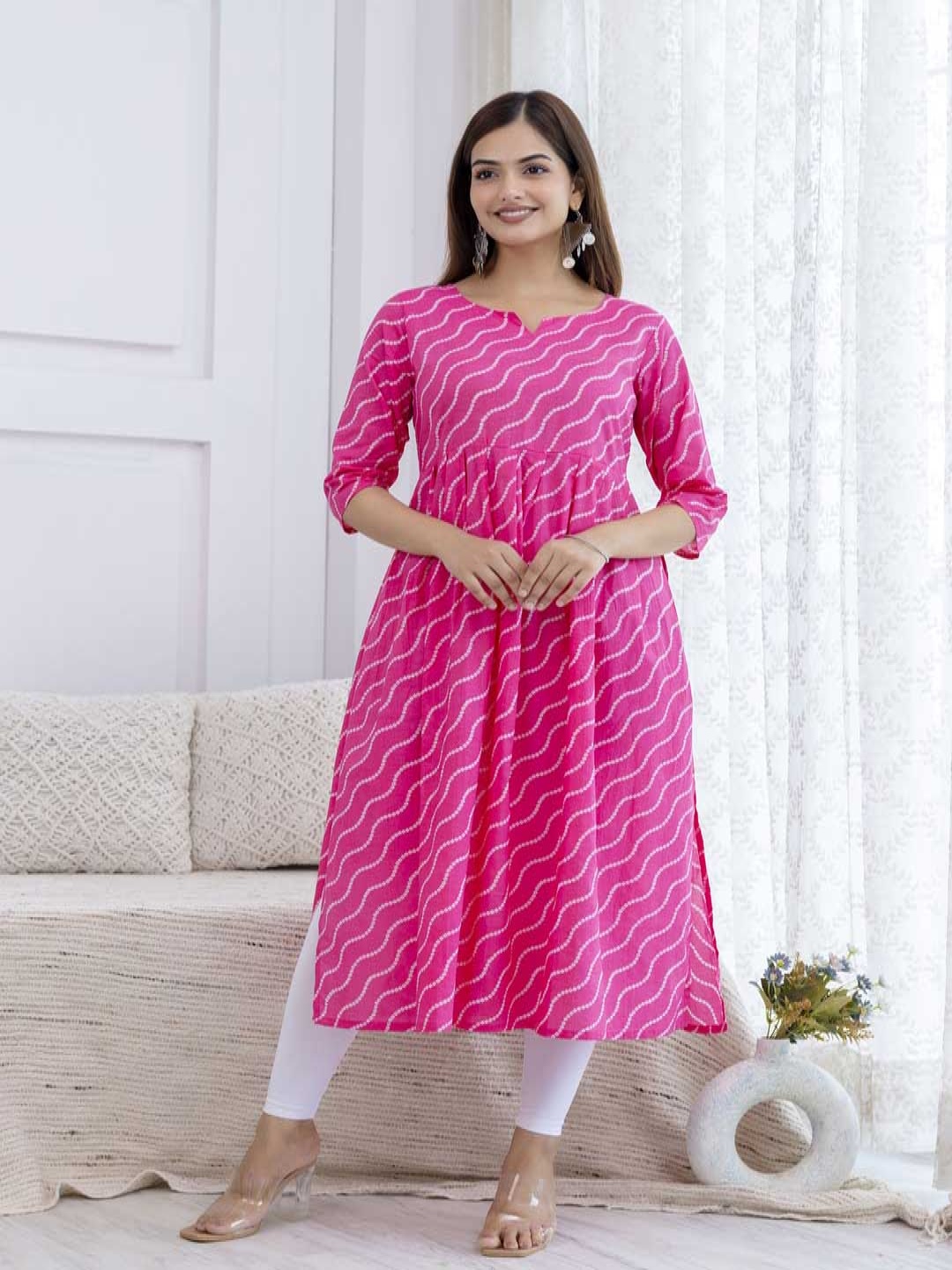 

UNIFY FASHION Bandhani Printed Notch Neck Pure Cotton Anarkali Kurtas, Pink