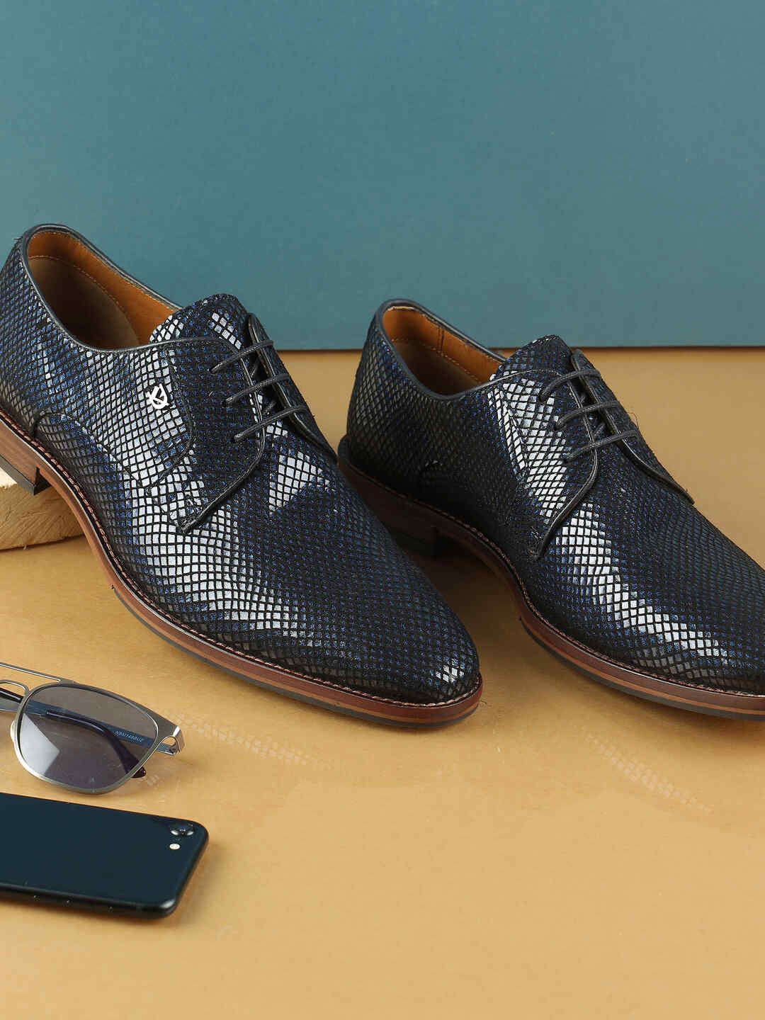 

DAVINCHI Men Textured Leather Formal Derbys, Blue