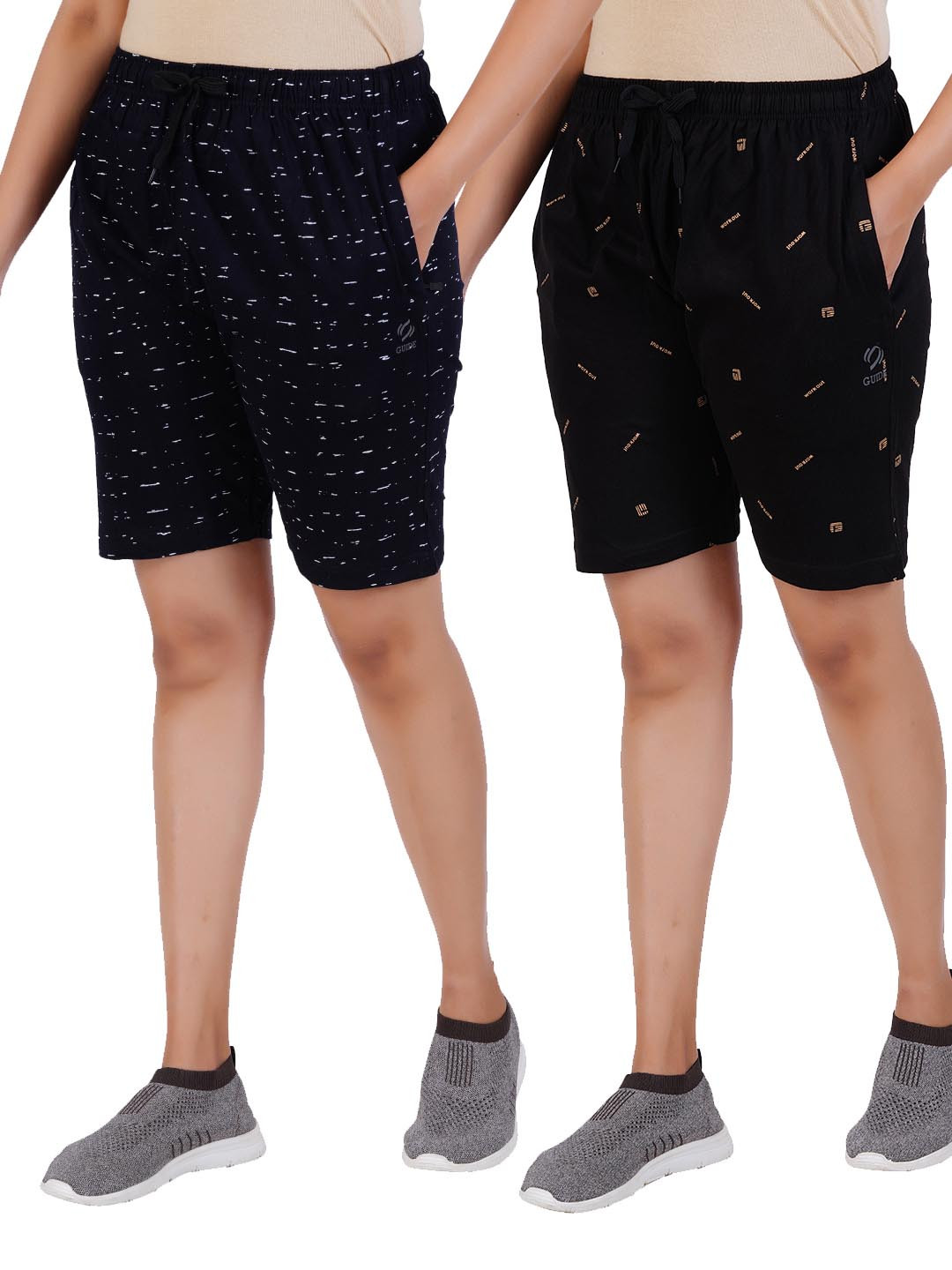 

GUIDE Women Printed Shorts, Navy blue