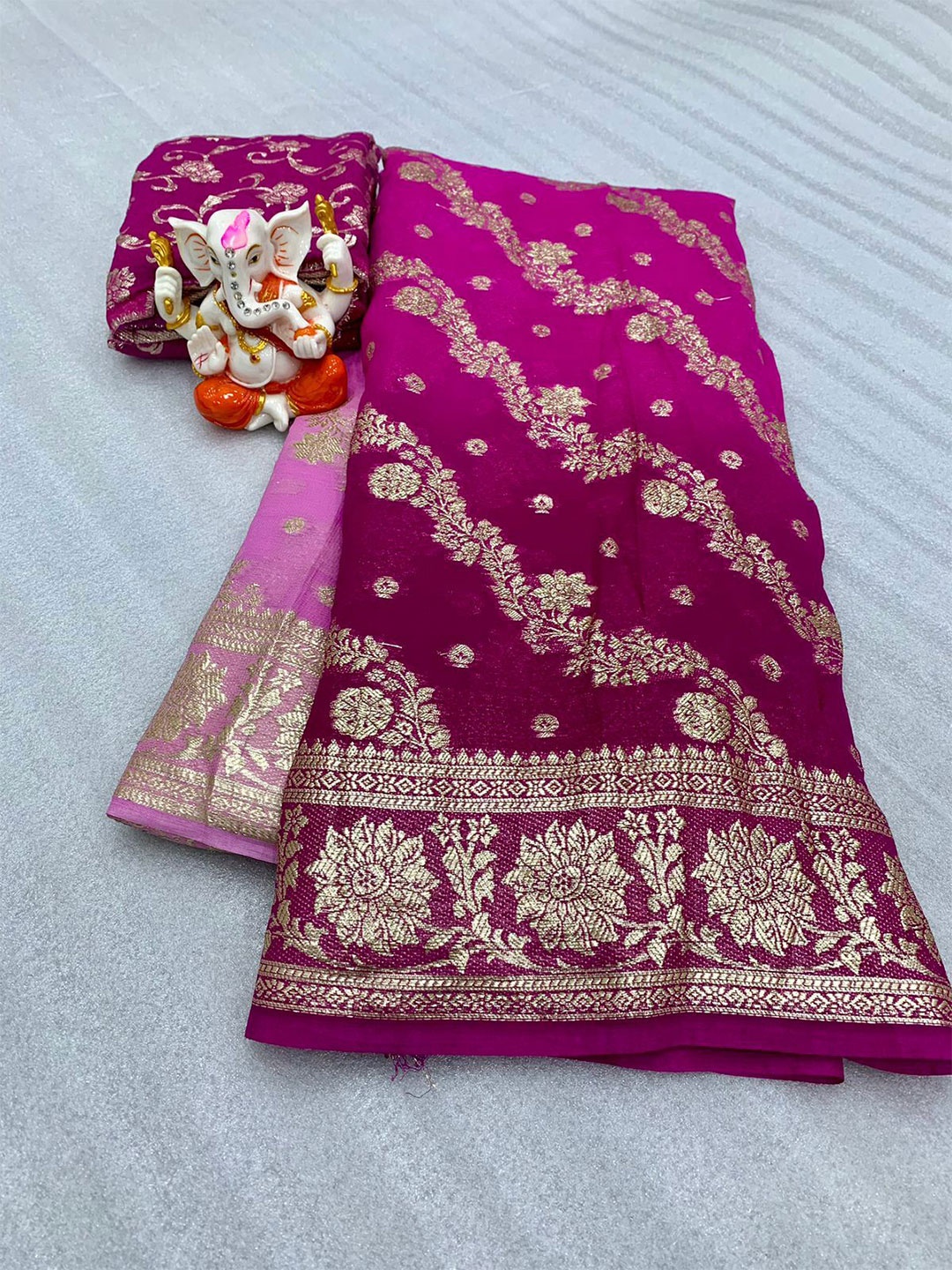 

PAYAL CREATION Ethnic Motifs Zari Pure Georgette Saree, Pink