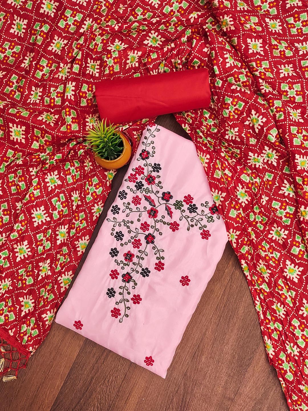 

Maroosh Floral Embroidered Sequinned Cotton Unstitched Dress Material, Pink