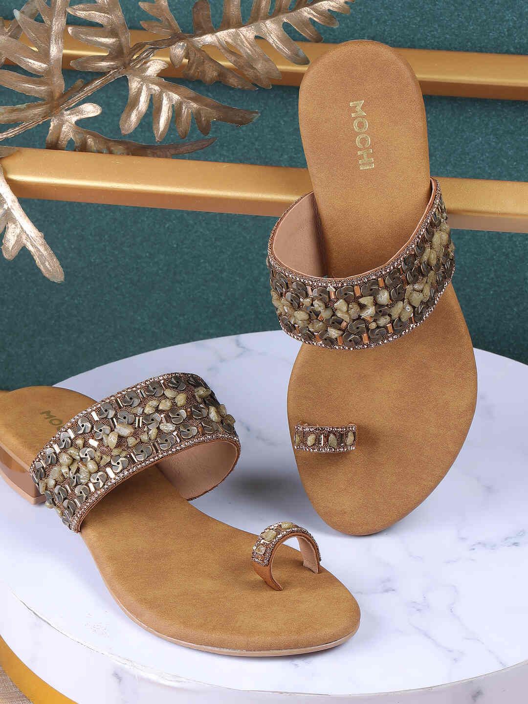 

Mochi Embellished Block with, Gold
